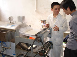 观看河粉的生熟.jpg 观看河粉的生熟.jpg